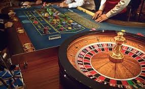 Live casino table games experience on sugal777